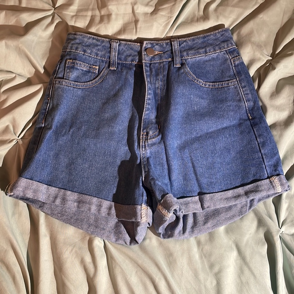 High waisted Mom-Jean shorts